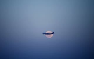 Обои небо, луна, полет, самолет