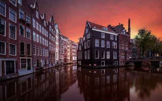 Картинка Нидерланды, дома, отражения, окна, канал, Амстердам, вечер, небо, вода