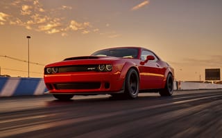Картинка sportcar, red, musclecar, SRT, Drag Racing, Race, 2018, Challenger