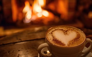 Картинка сердце в кофе, латте-арт, теплый напиток, размытый камин, уютная атмосфера, кружка кофе, искусство бариста, дизайн кофейной пены, ИИ искусство