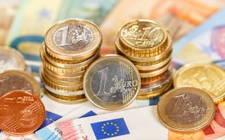 Картинка евро, EUR, валюта, деньги, экономика, финансы, евроцент, цент, монета, купюра, банкнота, наличка, макро, крупный план