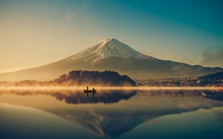 Картинка Фудзияма, Фудзи, гора, вулкан, Япония, горы, природа, озеро, пруд, вода, утро, утренний, рассвет, восход, отражение