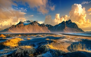 Картинка Вестрахорн, гора, мыс, берег, скала, океан, пейзаж, Стокснес, Исландия, горы, природа, вечер, закат, заход, облака, туча, облако, тучи, небо