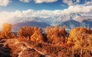 Картинка горы, осень, природа, пейзаж, деревья, небо, солнце