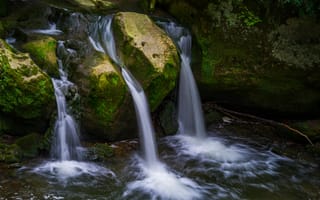 Картинка водопад, природа, камни, река, зелень, поток, спокойствие, ландшафт, вода, лес
