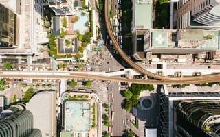 Картинка город, архитектура, транспорт, дорога, здания, пейзаж, с высоты