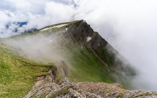 Картинка горы, природа, облака, пейзаж, туман, скалы, зелень