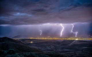 Картинка гром, молния, пейзаж, небо, дождь, ночь, город