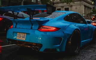Картинка автомобиль, спорткар, тюнинг, синий, дождь, город, задний вид