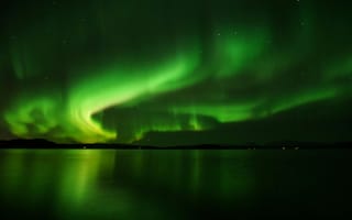 Картинка северное сияние, природа, ночное небо, озеро, звезды, пейзаж, зеленый