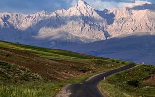 Картинка горы, пейзаж, дорога, природа, небо, зелень, пейзажный фон