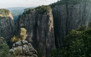 Картинка скалы, природа, пейзаж, горы, лес, камни, высота