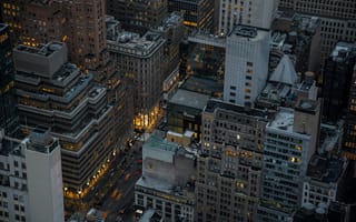 Картинка город, архитектура, ночь, здания, урбанистика, освещение, пейзаж