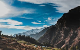 Картинка горы, природа, пейзаж, небо, лес, снег, облака, отдых, путешествия