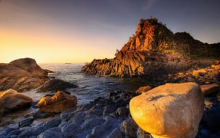 Картинка пейзаж, скалы, море, закат, природа, камни, пляж