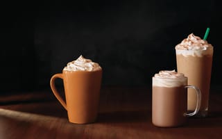 Картинка кофе, напитки, шоколад, взбитые сливки, кружки, декор, темный фон