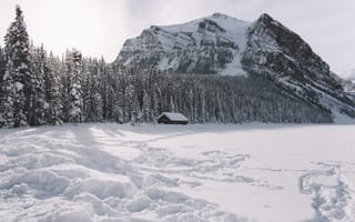 Картинка зима, снег, горы, лес, домик, природа, пейзаж, холод, мирный, отдых