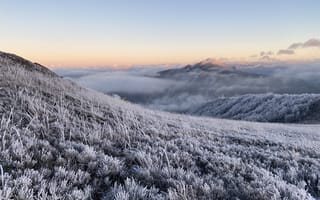 Картинка горы, зима, пейзаж, мороз, облака, природа, рассвет