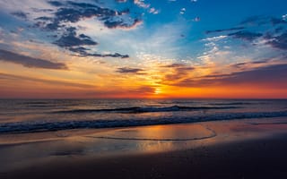 Картинка закат, море, пейзаж, облака, песок, природа, красота