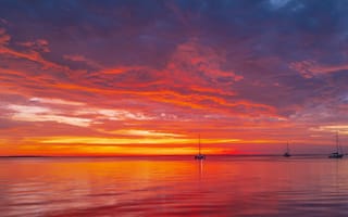 Картинка закат, море, пейзаж, лодки, небо, отражение, природа