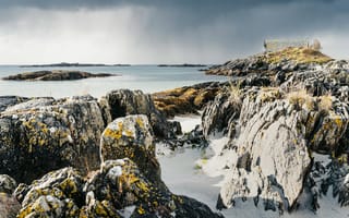 Картинка пейзаж, скалы, море, облака, природа, остров, песок