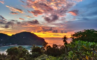 Картинка закат, природа, пейзаж, море, горы, пальмы, облака