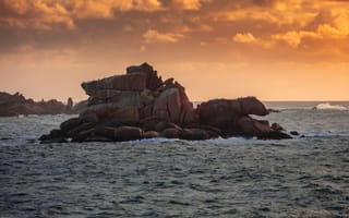 Картинка скалы, море, закат, природа, пейзаж, водная гладь, облака