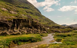 Картинка природа, горы, река, пейзаж, зелень, облака, скалы