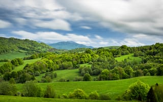 Картинка пейзаж, природа, горы, зелень, небо, облака, лес