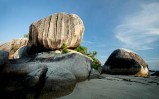 Картинка камни, природа, пейзаж, пляж, небо, отдых, ландшафт