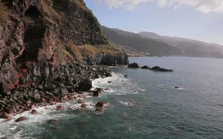 Картинка море, скалы, пейзаж, природа, пляж, отдых, водопад