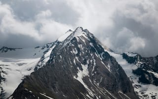 Картинка гора, пейзаж, природа, облака, снег, высота, скалы