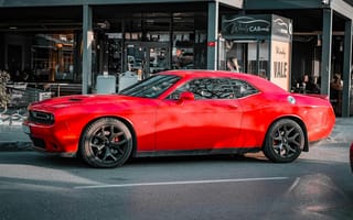 Картинка автомобиль, красный, спорткар, улица, город, дизайн, колеса