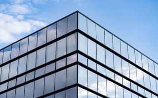 Картинка здание, стекло, архитектура, небо, город, современный, отражение