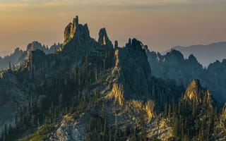 Картинка горы, природа, пейзаж, закат, скалы, лес, горный