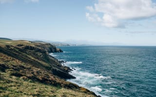 Картинка море, пейзаж, берег, природа, облака, скалы, зелень