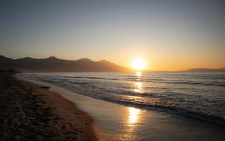 Картинка закат, море, пляж, горы, природа, пейзаж, спокойствие