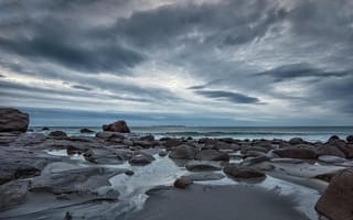 Картинка море, камни, пейзаж, облака, побережье, природа, водная гладь