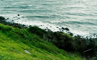 Картинка море, скалы, природа, пейзаж, трава, волны, берег