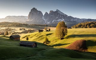 Картинка горы, природа, пейзаж, утро, лес, домики, долина, свет, зелень, альпы