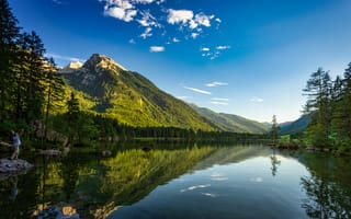 Картинка природа, горы, озеро, отражение, лес, небо, пейзаж, покой, лето, путешествие