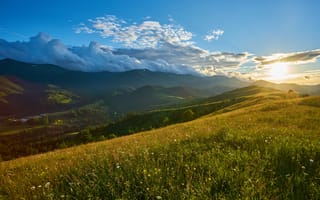 Картинка пейзаж, горы, закат, природа, небо, трава, облака, лето, солнце