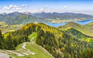 Картинка пейзаж, горы, озеро, природа, лес, небо, долина, пешеходная тропа