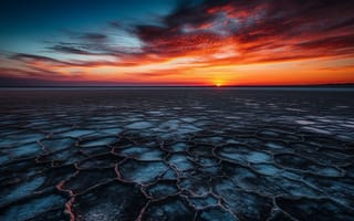 Картинка закат, пейзаж, природа, небо, солончак, цвета, горы