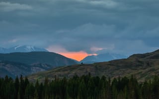 Картинка горы, закат, природа, лес, пейзаж, облака, красота