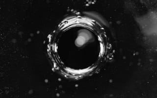 Картинка вода, черный, круг, пузырьки, абстракция, глубина, текстура