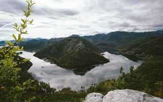 Картинка природа, пейзаж, горы, река, озеро, облака, зелень