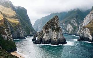 Картинка природа, горы, океан, пейзаж, скалы, облака, пляж, водопад