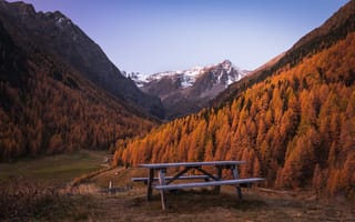 Картинка горы, осень, пейзаж, природа, столик, лес, снег