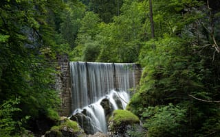 Картинка водопад, природа, лес, пейзаж, камни, вода, зелень